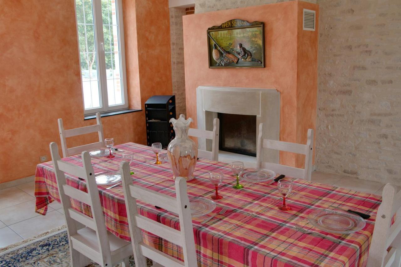 Gite De Villaine Theillay Exterior foto